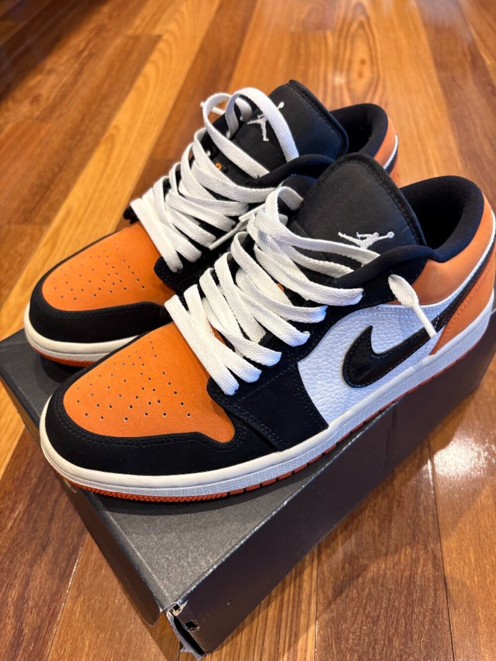 Air Jordan 1 Low White/Black/Starfish Basketball Sneaker Size 8